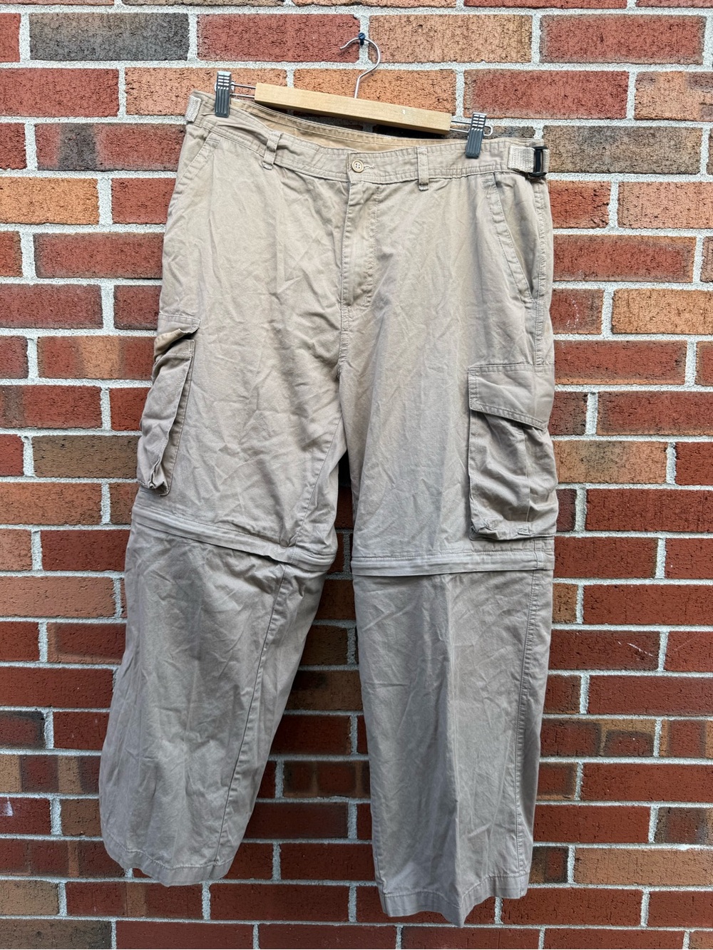 Columbia Convertible Cargo Hiking Pants Women’s Size 10 Short Khaki